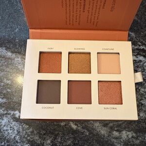 bareMinerals Eyeshadow Palette Warmth with Fiery and Glowing Shades